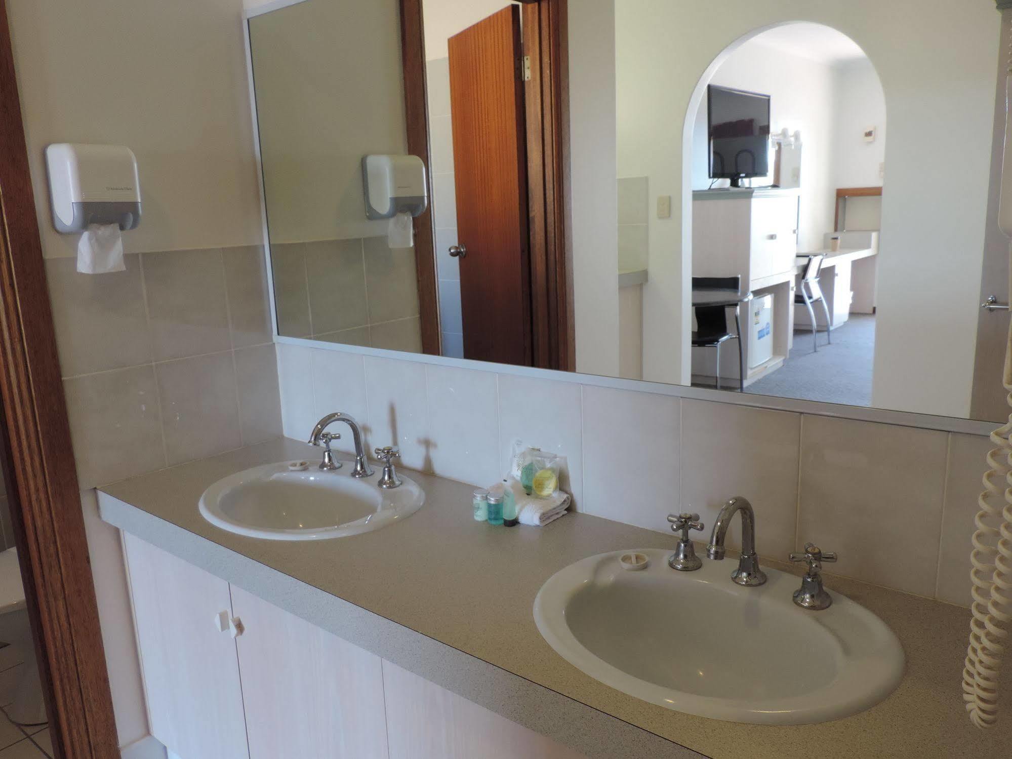 Comfort Inn The Lakes Mount Gambier Buitenkant foto